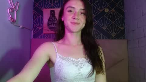 amy_kobold33 online show from January 7, 2025, 9:04 pm