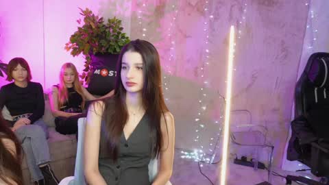 Sweet girls online show from December 18, 2024, 11:43 am