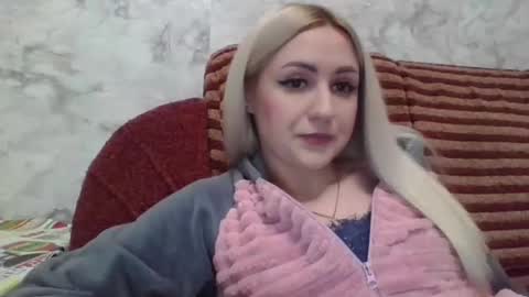 analqueen2024 online show from December 3, 2024, 11:06 am