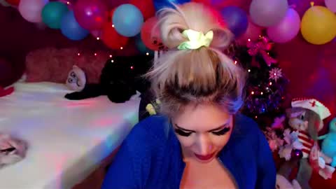 andreeajj online show from December 20, 2024, 7:43 pm