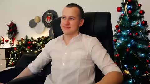 andress_ston online show from December 7, 2024, 1:22 pm