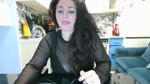 ange_linax online show from January 2, 2025, 2:11 am