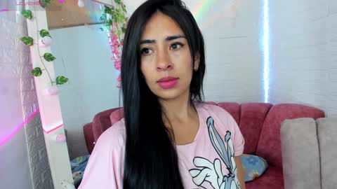 Angela  black hair online show from November 25, 2024, 10:46 am