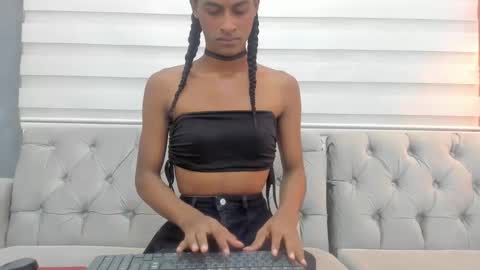 angelica_sexy1 online show from November 27, 2024, 6:14 pm