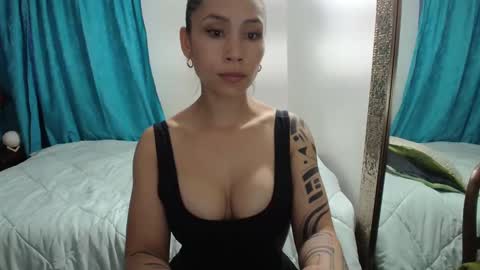  ANGELA ISABELLA  online show from January 6, 2025, 10:04 pm