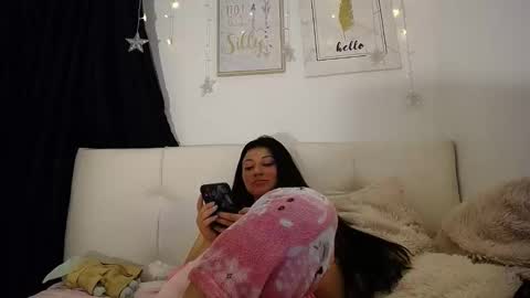 Angellylove online show from December 25, 2024, 11:57 pm