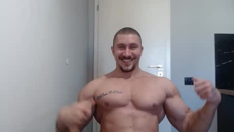  ------- SEX SHOW WITH GUYS AND GIRLS  MUSCLE SHOW online show from December 5, 2024, 12:31 pm