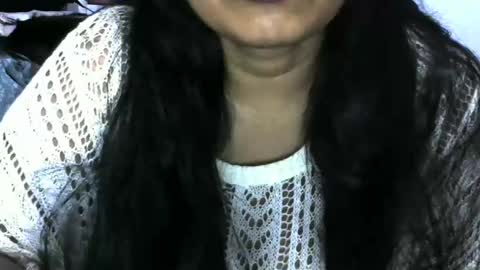 angelpriya555 online show from December 6, 2024, 5:33 pm