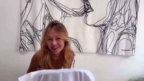 anita__hills online show from December 16, 2024, 5:13 am