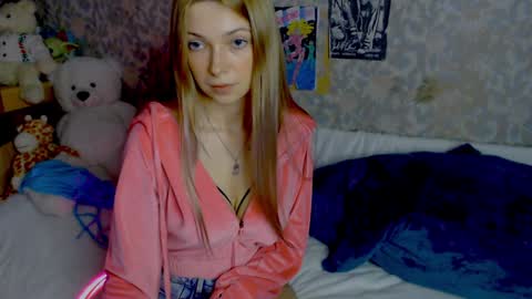 anita_moon_ online show from November 19, 2024, 11:21 pm