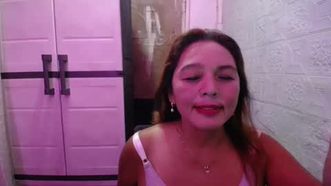 anna_leah online show from December 5, 2024, 2:19 pm