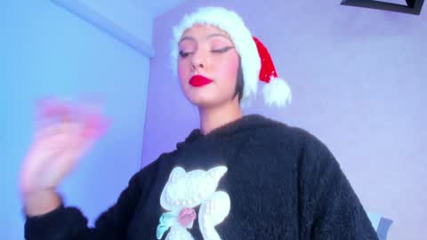 annafoox_ online show from November 29, 2024, 4:47 pm