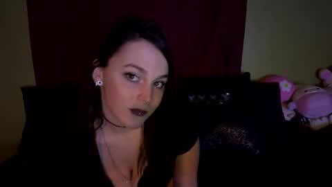 annaskylar online show from December 31, 2024, 4:11 am