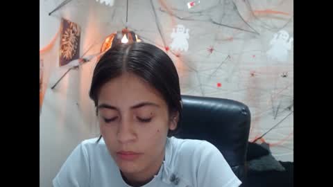 annielovex online show from November 13, 2024, 11:54 am