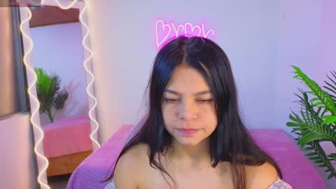 annye_tay online show from January 4, 2025, 7:55 pm