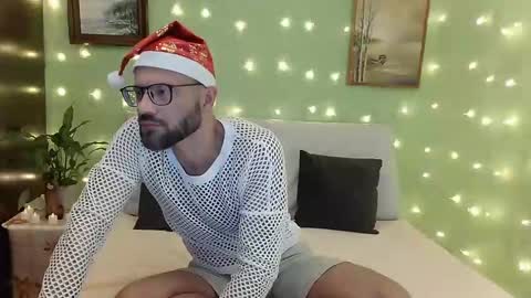 AnthonyXRoyal online show from December 23, 2024, 1:59 pm