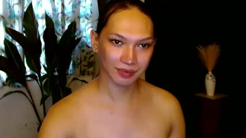 Roman Goddess online show from November 15, 2024, 4:56 am