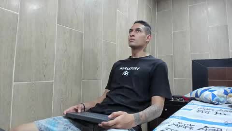 Andres online show from November 25, 2024, 10:37 pm