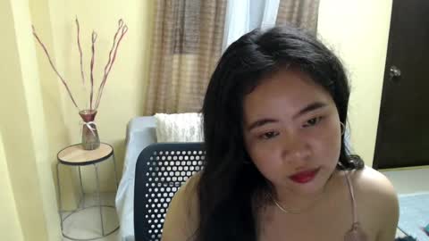 applecious_143 online show from February 11, 2025, 3:38 pm