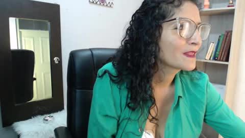 arianna_ros3 online show from December 28, 2024, 3:36 pm