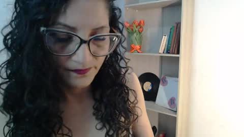 arianna_ros3 online show from December 24, 2024, 1:19 pm