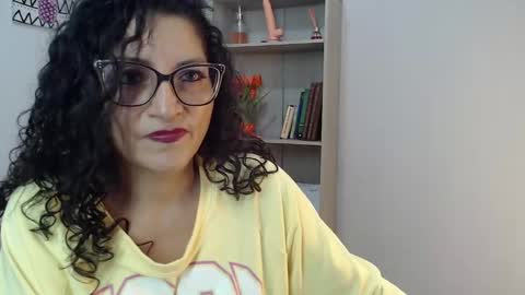 arianna_ros3 online show from December 30, 2024, 3:36 pm