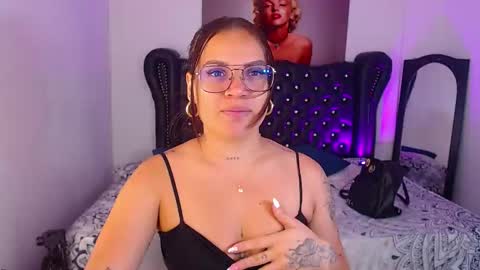 ariiaanaa_ online show from December 2, 2024, 12:20 pm