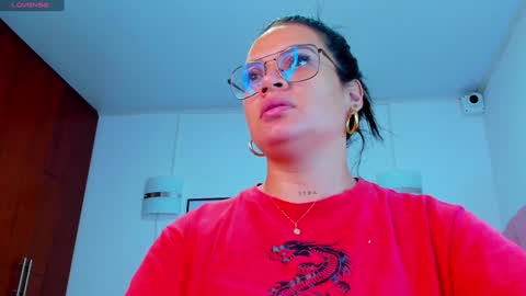 ariiaanaa_ online show from December 30, 2024, 12:33 pm