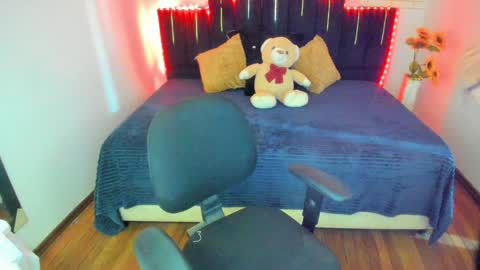 arisha_katy1 online show from January 4, 2025, 11:53 pm