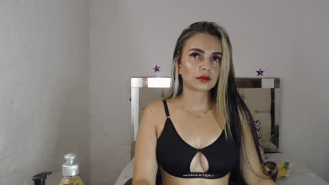 ashley__tylor online show from November 27, 2024, 2:48 am