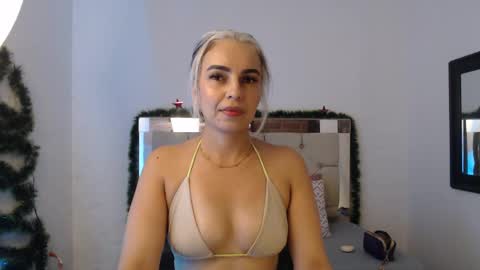 ashley__tylor online show from December 18, 2024, 3:43 am