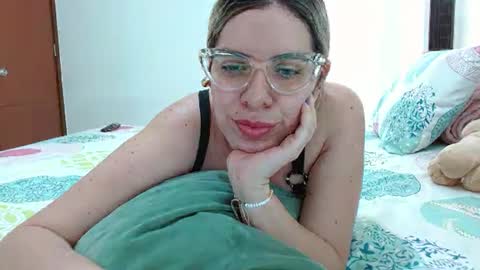 AshlyMoon online show from December 12, 2024, 5:15 pm