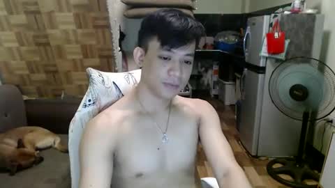 asiandreamboyx online show from December 15, 2024, 7:34 am