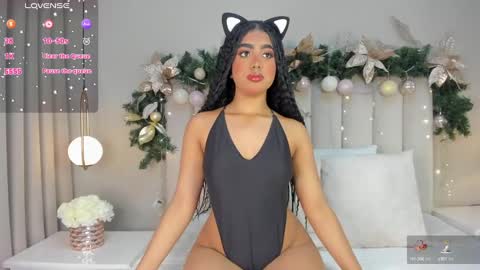 ATENEA ROBERTS Sofia online show from December 4, 2024, 10:21 pm