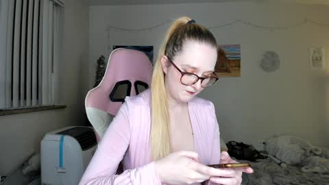 AudreyAlien online show from January 9, 2025, 4:19 am