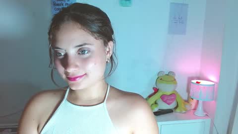 aurora_lenovic online show from November 15, 2024, 4:55 pm