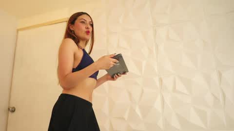 Lauren Ayleen online show from November 30, 2024, 7:38 pm