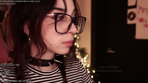 your fuckdoll  sub girl  MORE ME  online show from December 11, 2024, 5:40 pm