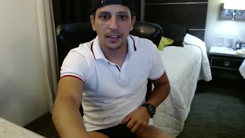 YOANDRES online show from November 14, 2024, 2:46 am