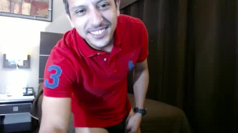 YOANDRES online show from November 15, 2024, 7:04 pm