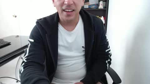 YOANDRES online show from January 15, 2025, 5:11 pm