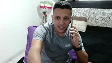 YOANDRES online show from December 13, 2024, 6:32 pm