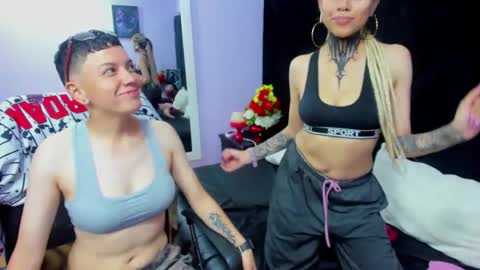 beata_and_sofi online show from December 19, 2024, 2:18 am