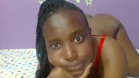 beauty_bee online show from January 25, 2025, 2:36 am