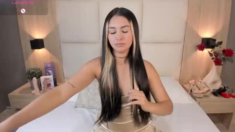 Bella cam online show from November 23, 2024, 7:02 pm