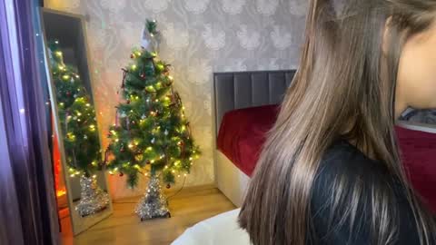 bellaparker_ online show from December 27, 2024, 10:42 am