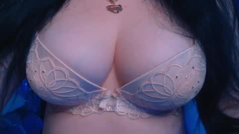 Hello I am kind friendly and cute girl online show from December 2, 2024, 2:19 pm