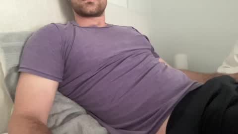 bigcollegecock69690 online show from December 11, 2024, 5:40 pm