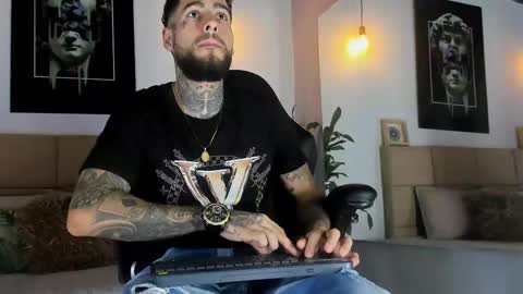 billi_ink777 online show from January 17, 2025, 8:18 pm