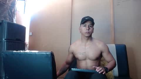 black_hot26 online show from January 7, 2025, 1:09 pm